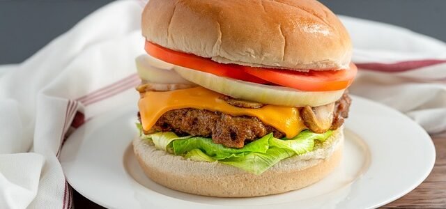 Mc Donalds aceita vale alimentação?